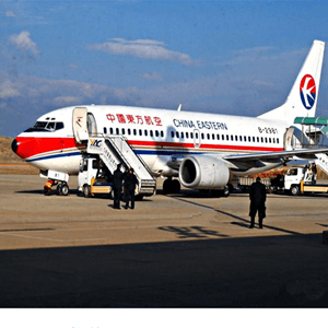 郑州航空托运航空快运业稳步发展的原因是什么？